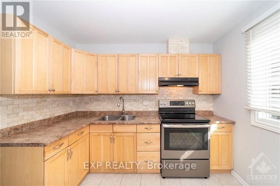 












1959 GREENWAY PARK LANE

,
Ottawa,




Ontario
K1B5A9

