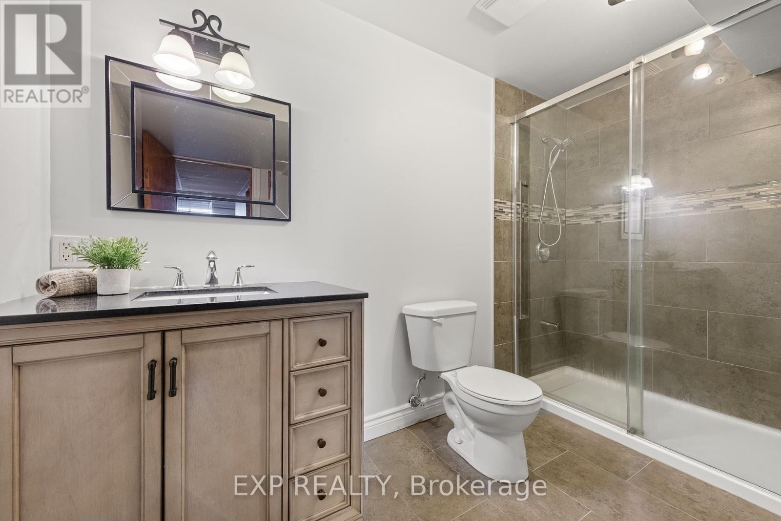 












2132 VALENCEVILLE CRESCENT

,
Ottawa,




Ontario
K4A4K4

