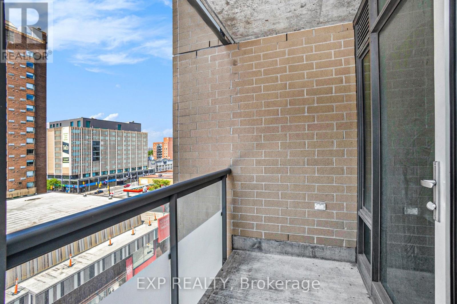 












609 - 238 BESSERER STREET

,
Ottawa,




Ontario
K1N6B1

