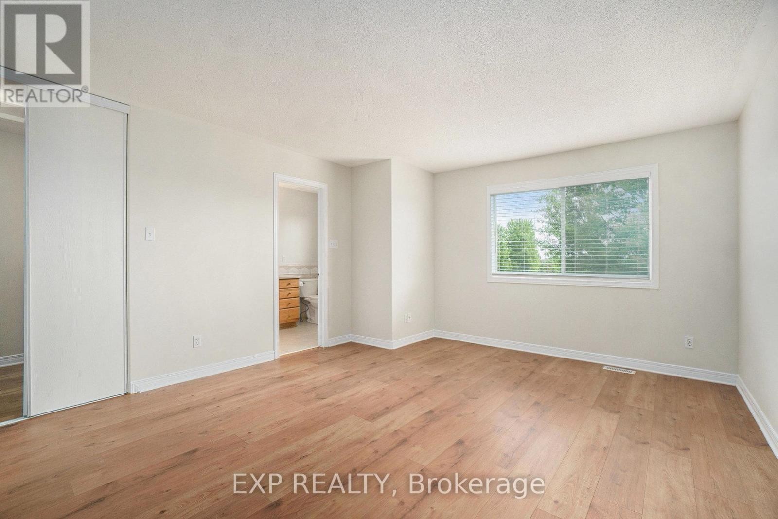 












638 CASABELLA DRIVE

,
Ottawa,




Ontario
K4A4G1


