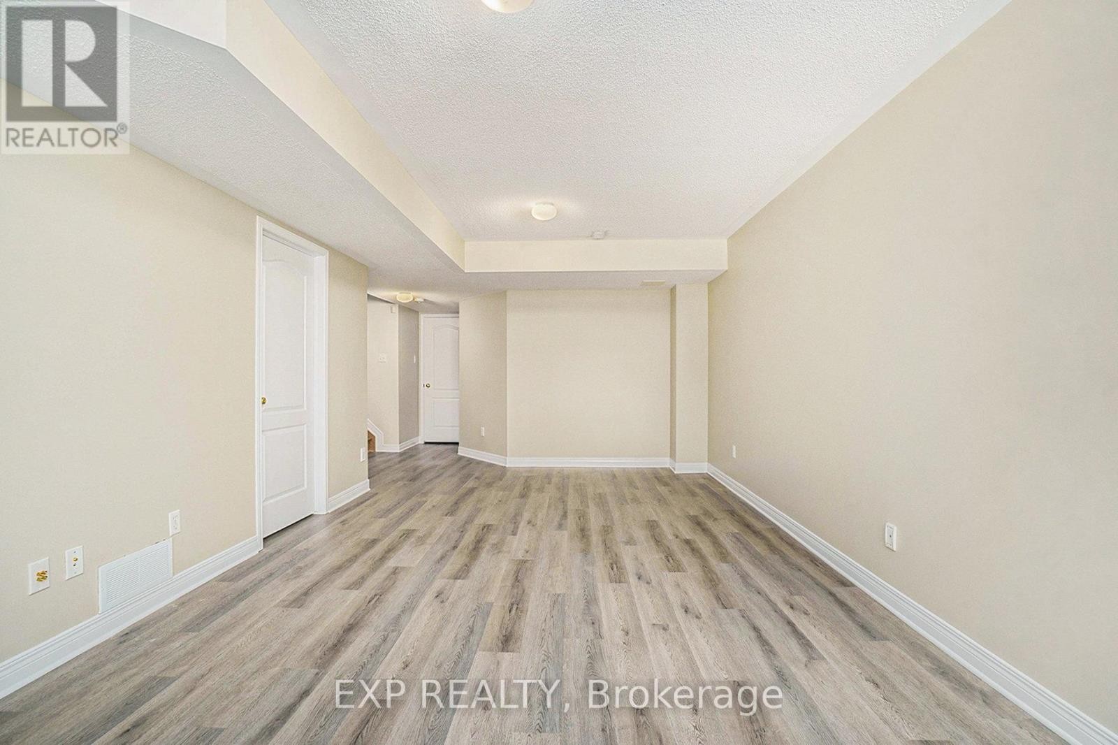 












638 CASABELLA DRIVE

,
Ottawa,




Ontario
K4A4G1

