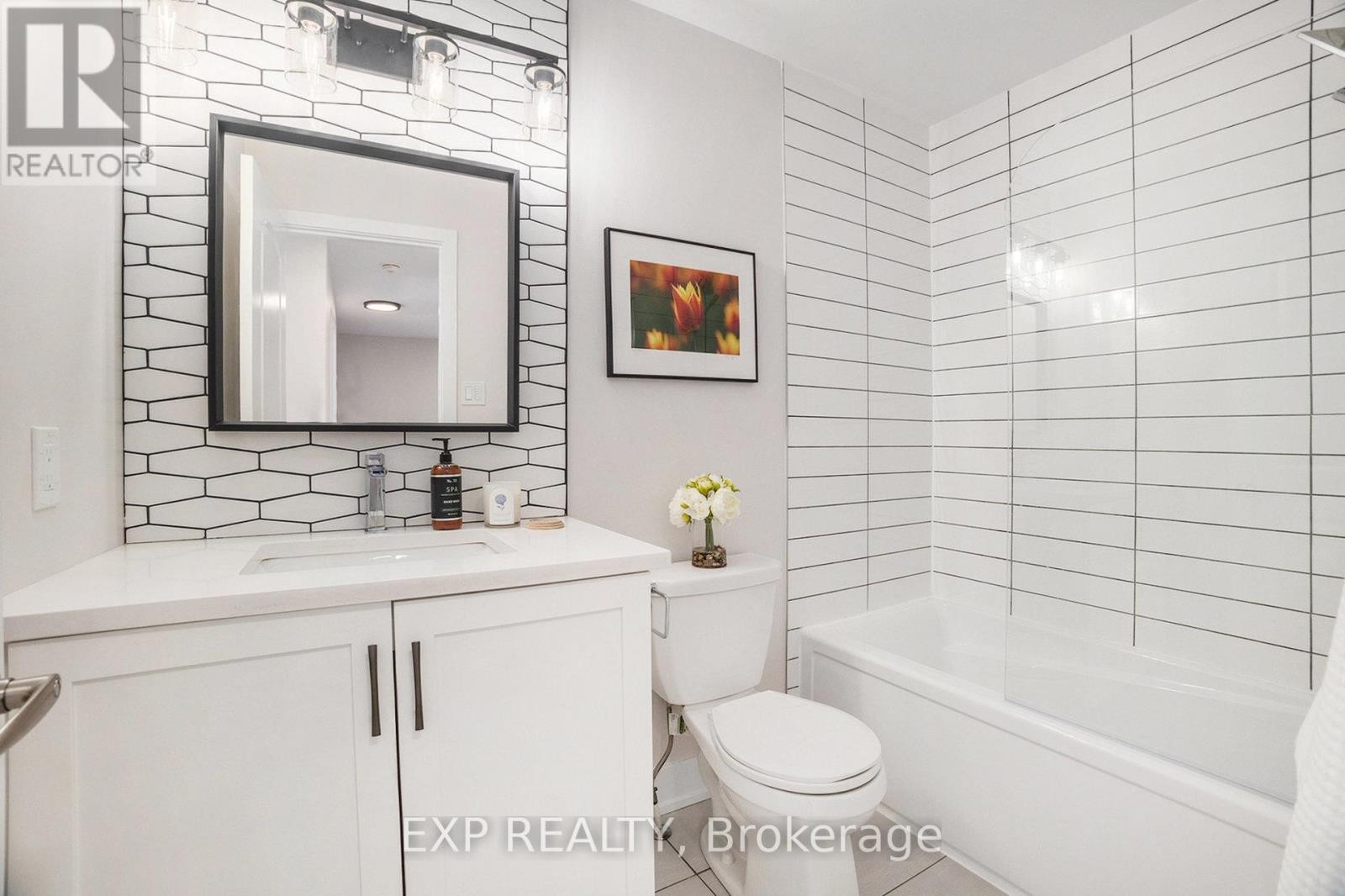 












63 PELHAM CRESCENT

,
Ottawa,




Ontario
K0A2Z0

