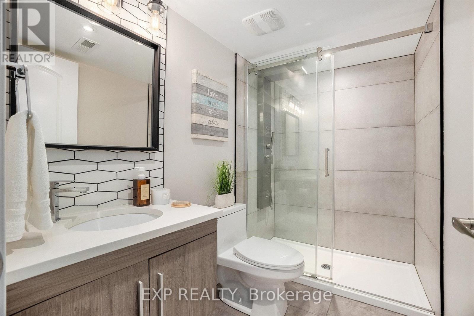 












63 PELHAM CRESCENT

,
Ottawa,




Ontario
K0A2Z0

