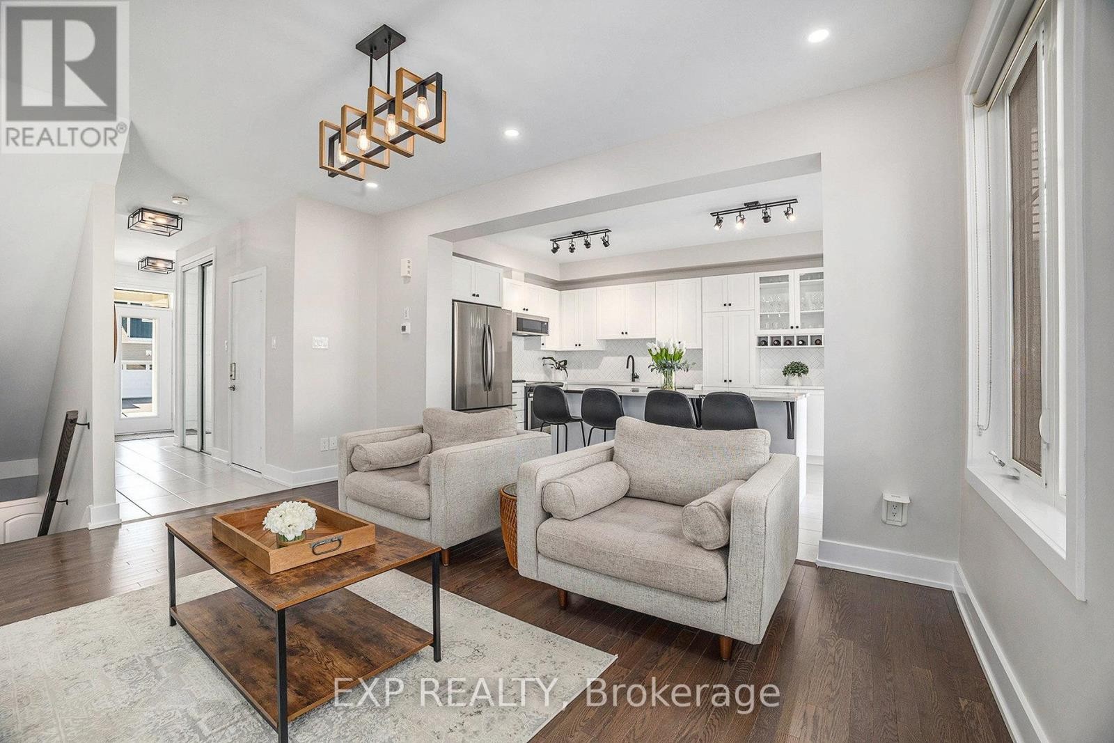 












63 PELHAM CRESCENT

,
Ottawa,




Ontario
K0A2Z0

