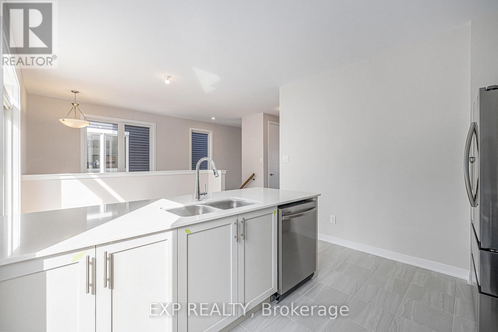












364 APPALACHIAN CIRCLE

,
Ottawa,




Ontario
K2C3H2

