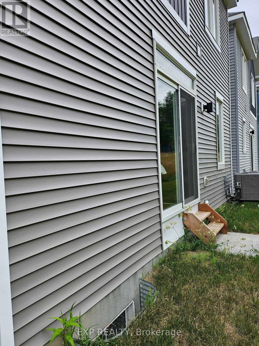 












364 APPALACHIAN CIRCLE

,
Ottawa,




Ontario
K2C3H2

