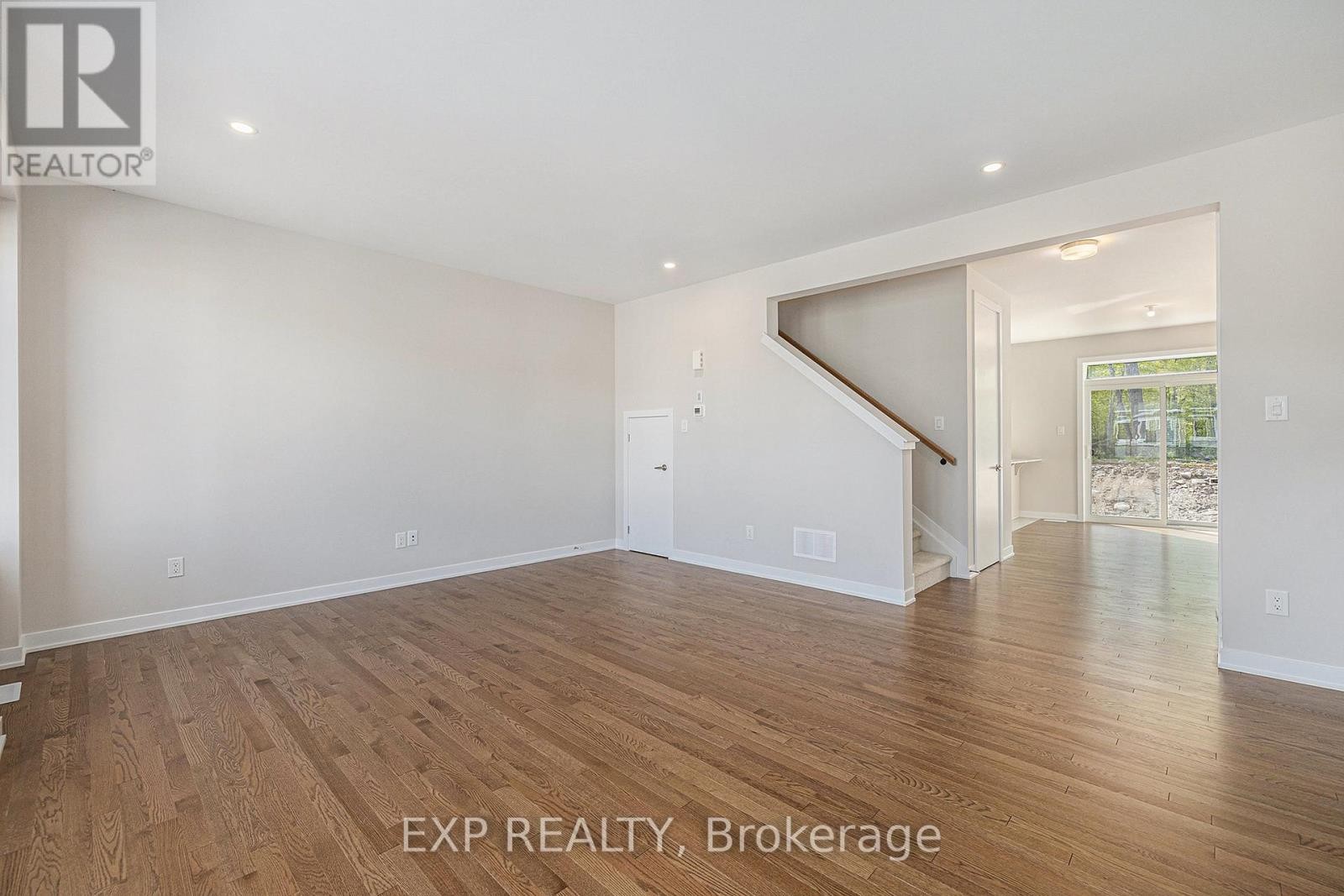 












364 APPALACHIAN CIRCLE

,
Ottawa,




Ontario
K2C3H2

