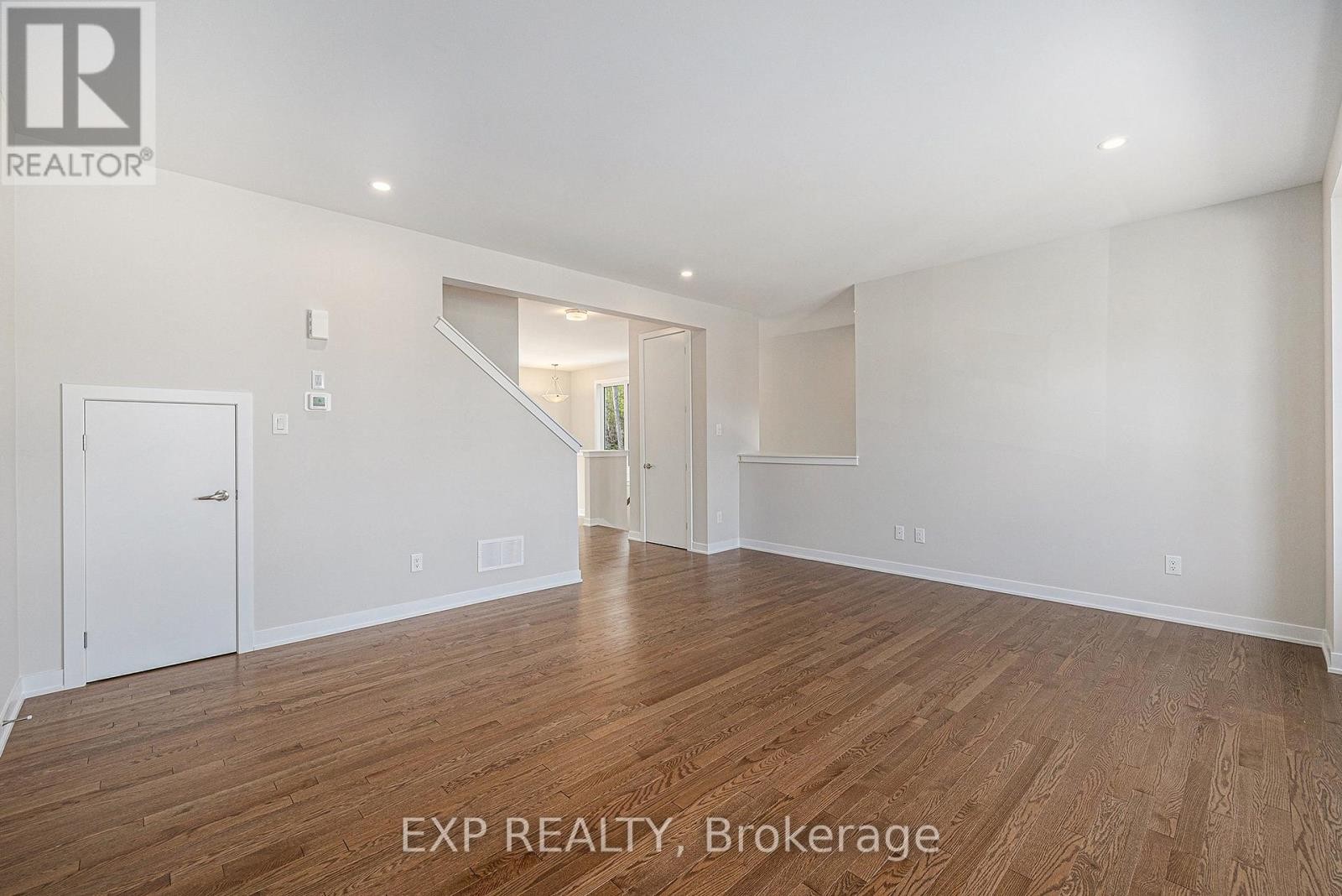 












364 APPALACHIAN CIRCLE

,
Ottawa,




Ontario
K2C3H2

