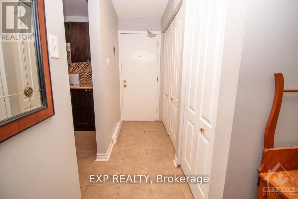 












1 - 244 CHARLOTTE STREET

,
Ottawa,




Ontario
K1N8L3

