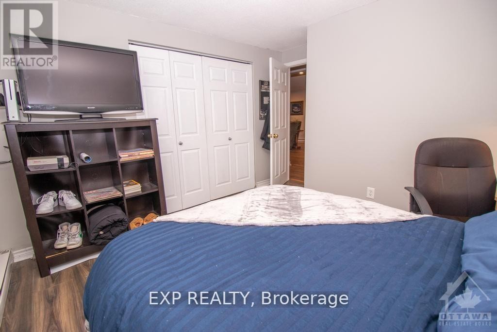 












1 - 244 CHARLOTTE STREET

,
Ottawa,




Ontario
K1N8L3

