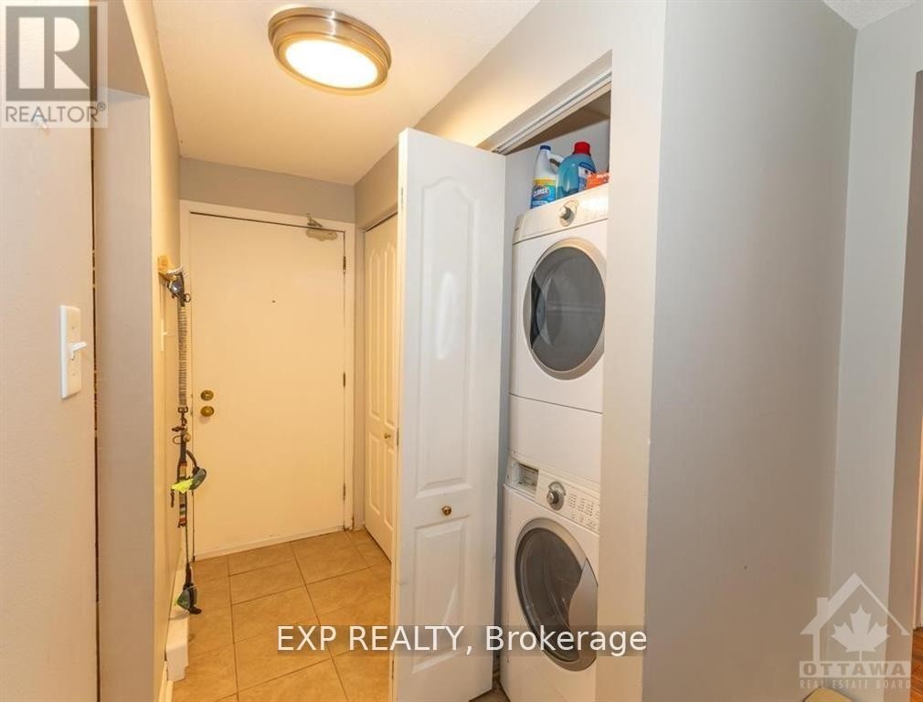 












1 - 244 CHARLOTTE STREET

,
Ottawa,




Ontario
K1N8L3

