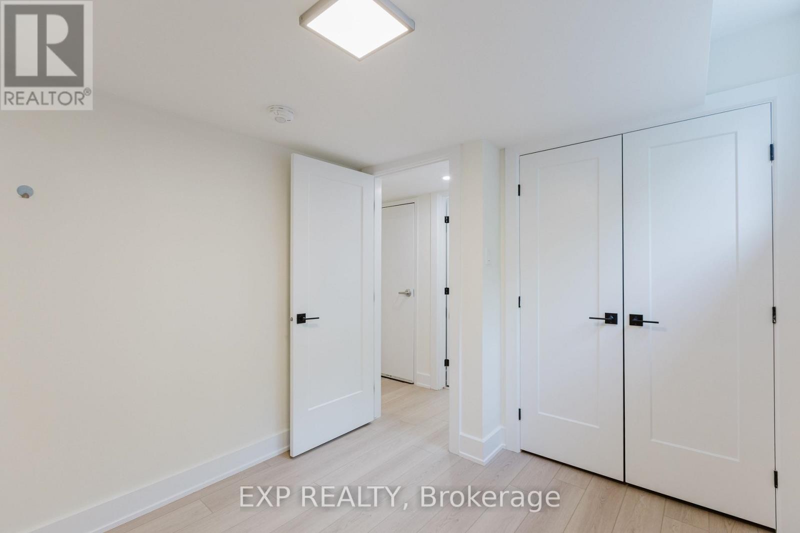 












B - 62 COLUMBUS AVENUE

,
Ottawa,




Ontario
K1K1R3

