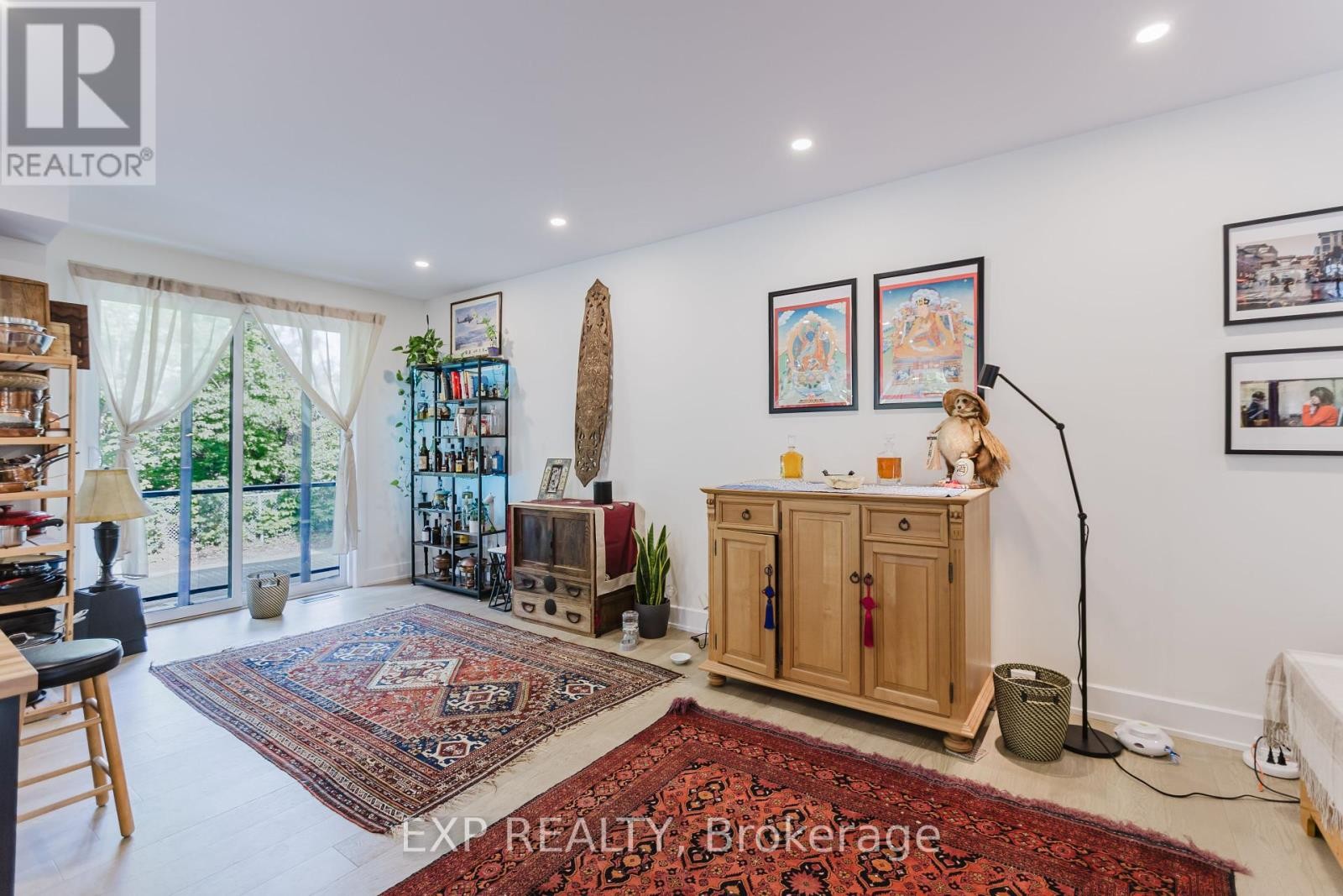 












B - 62 COLUMBUS AVENUE

,
Ottawa,




Ontario
K1K1R3

