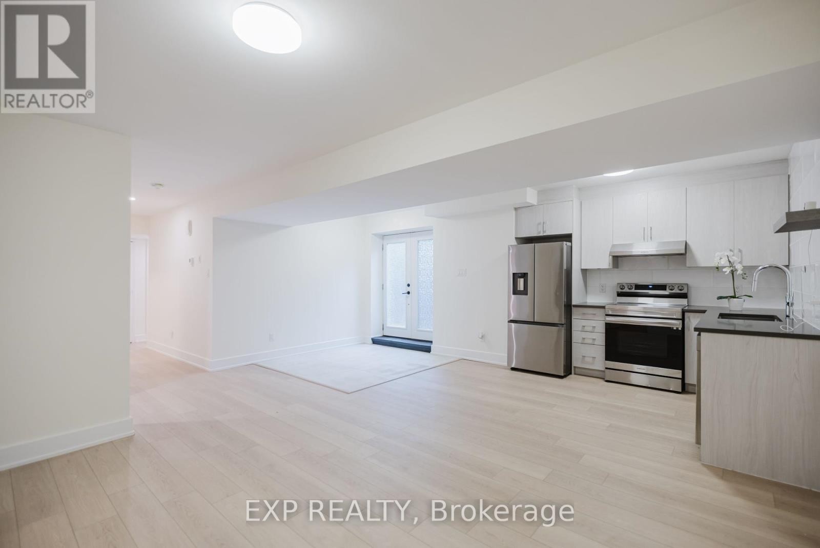 












A - 62 COLUMBUS AVENUE

,
Ottawa,




Ontario
K1K1R3

