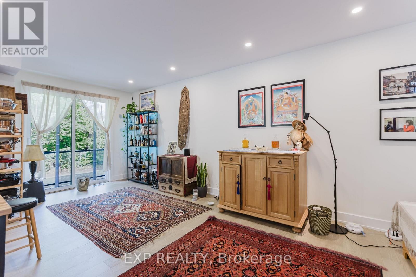












A - 62 COLUMBUS AVENUE

,
Ottawa,




Ontario
K1K1R3

