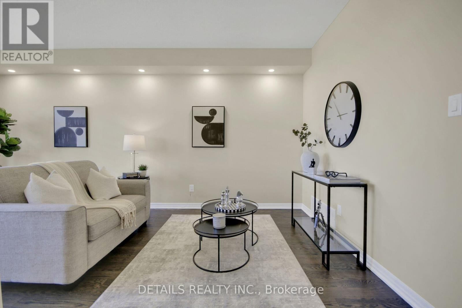 












136 OVERBERG WAY

,
Ottawa,




Ontario
K2S0V8

