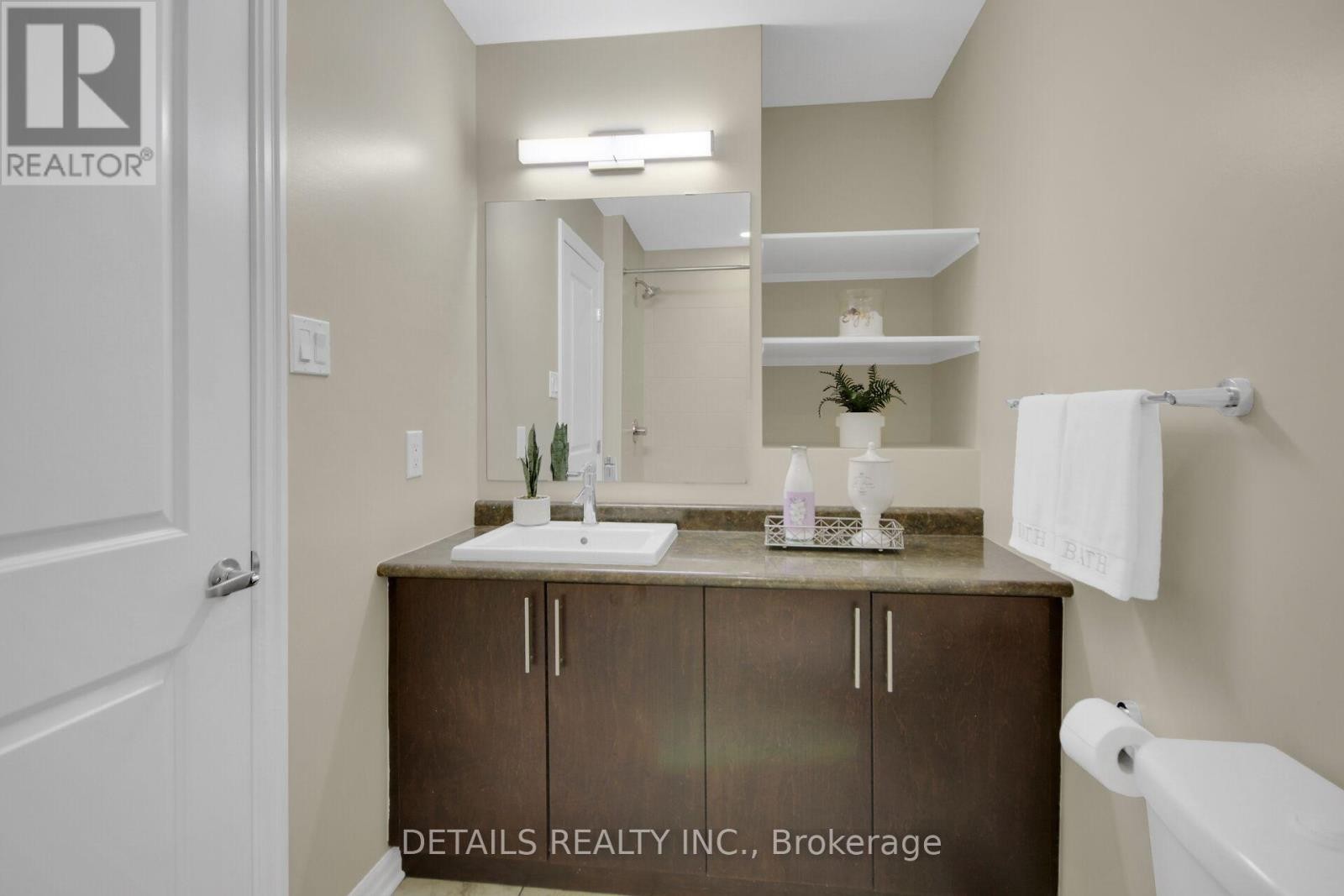 












136 OVERBERG WAY

,
Ottawa,




Ontario
K2S0V8

