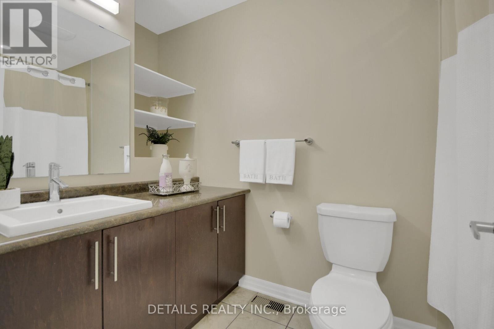 












136 OVERBERG WAY

,
Ottawa,




Ontario
K2S0V8

