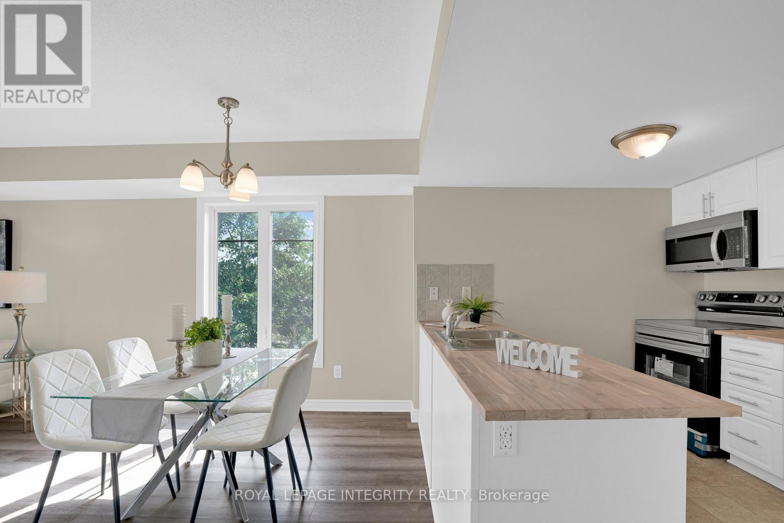 












D - 780 CHAPMAN MILLS DRIVE

,
Ottawa,




Ontario
K2J0V4

