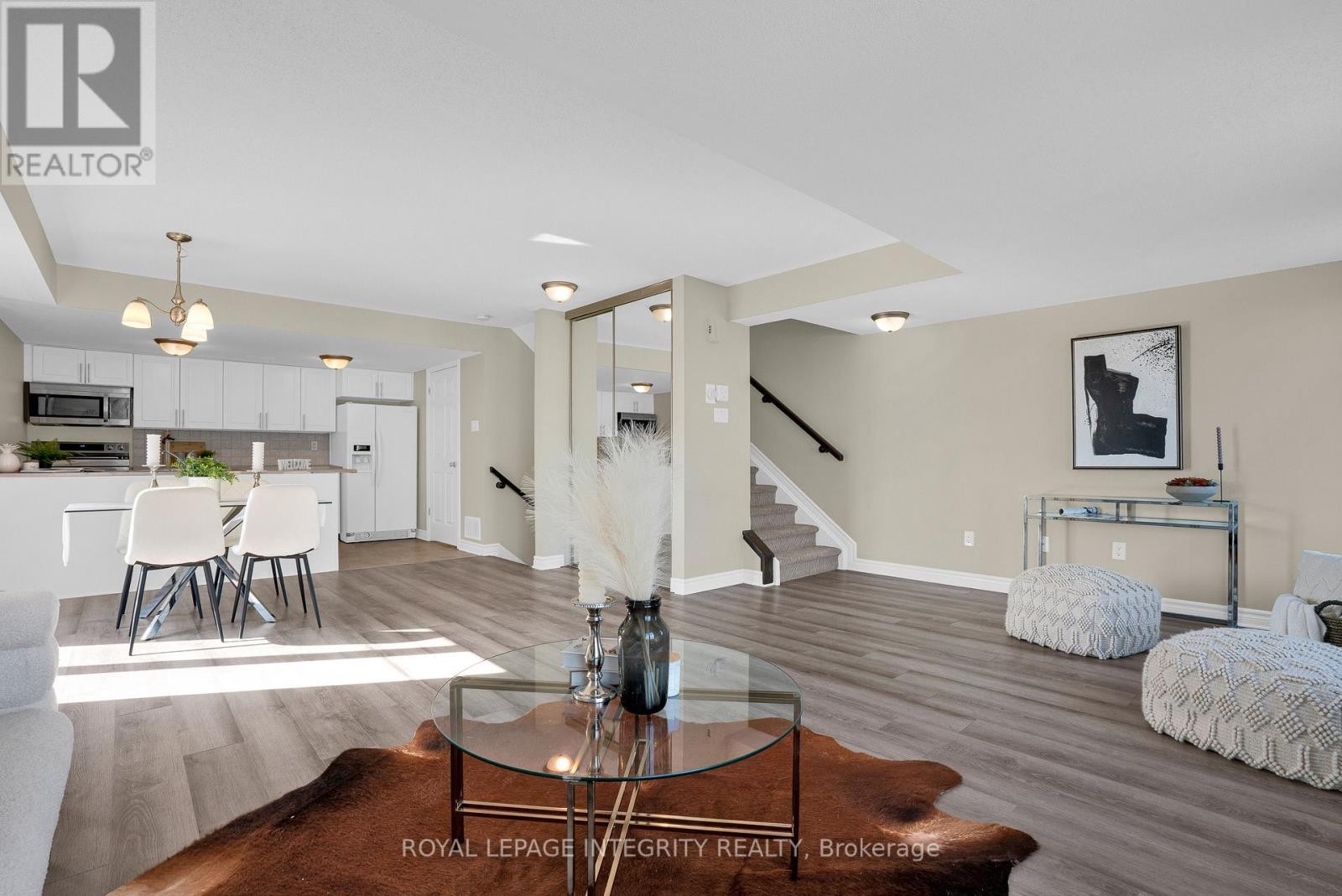 












D - 780 CHAPMAN MILLS DRIVE

,
Ottawa,




Ontario
K2J0V4

