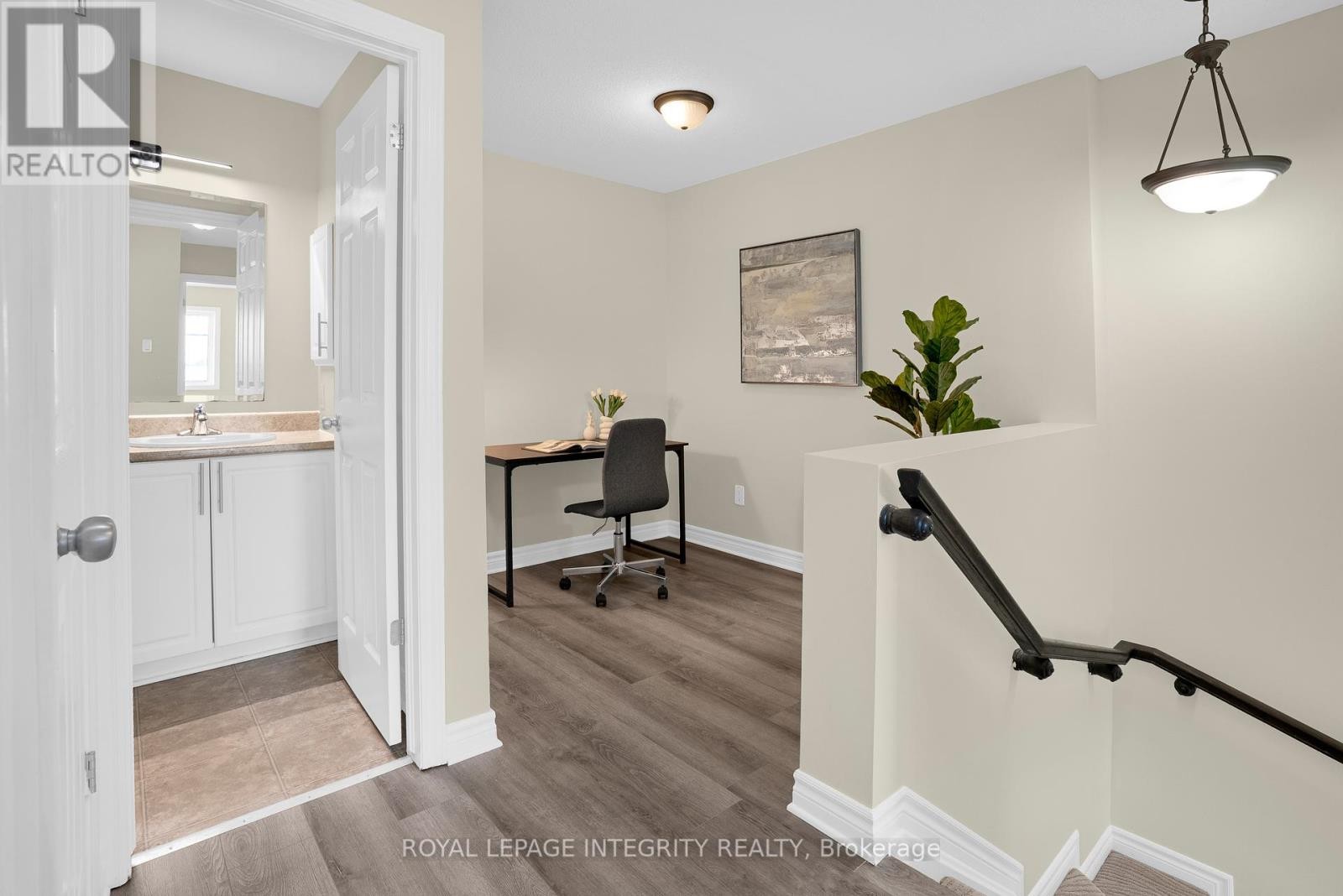 












D - 780 CHAPMAN MILLS DRIVE

,
Ottawa,




Ontario
K2J0V4

