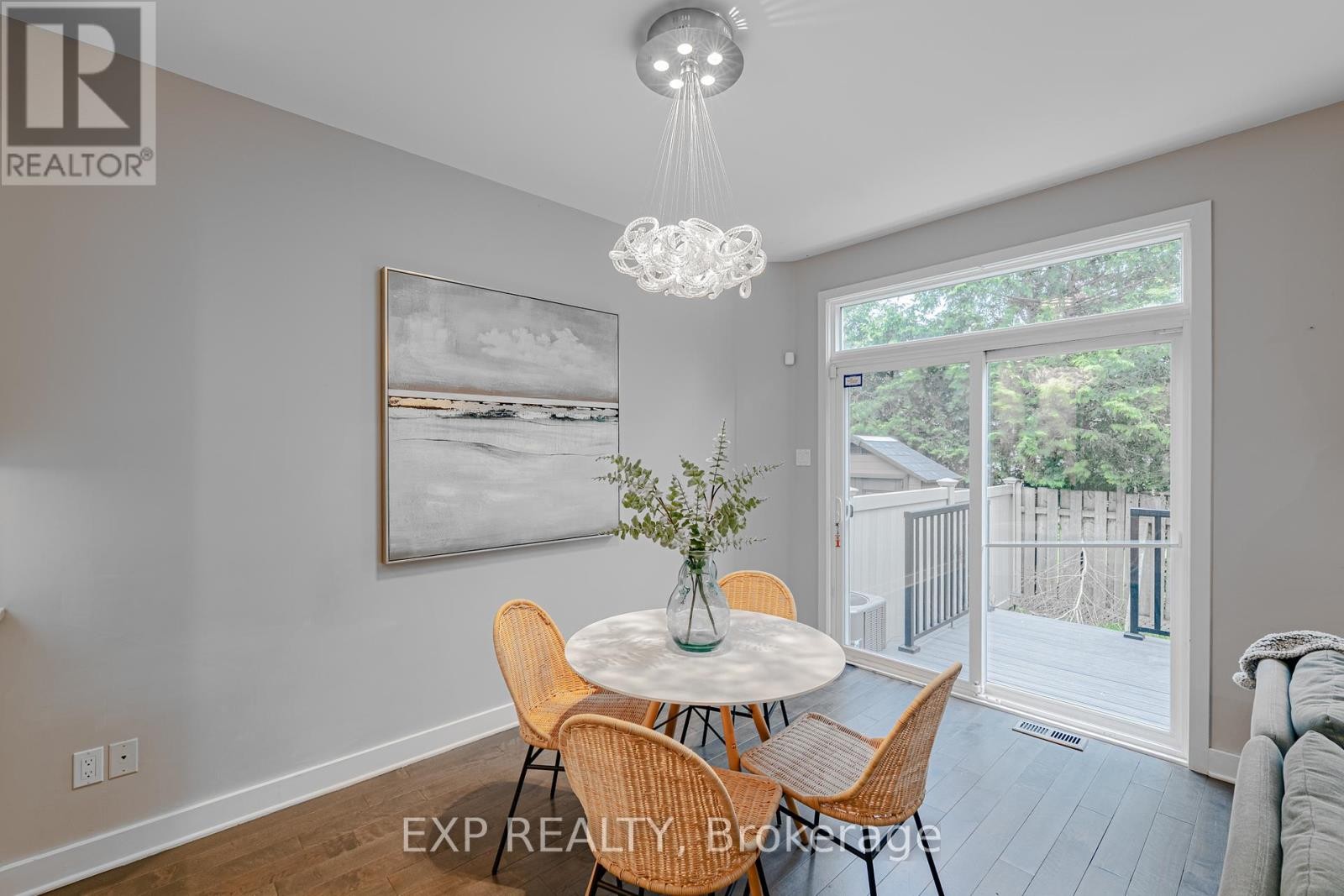 












14 CAMIL STREET

,
Ottawa,




Ontario
K1K0X1

