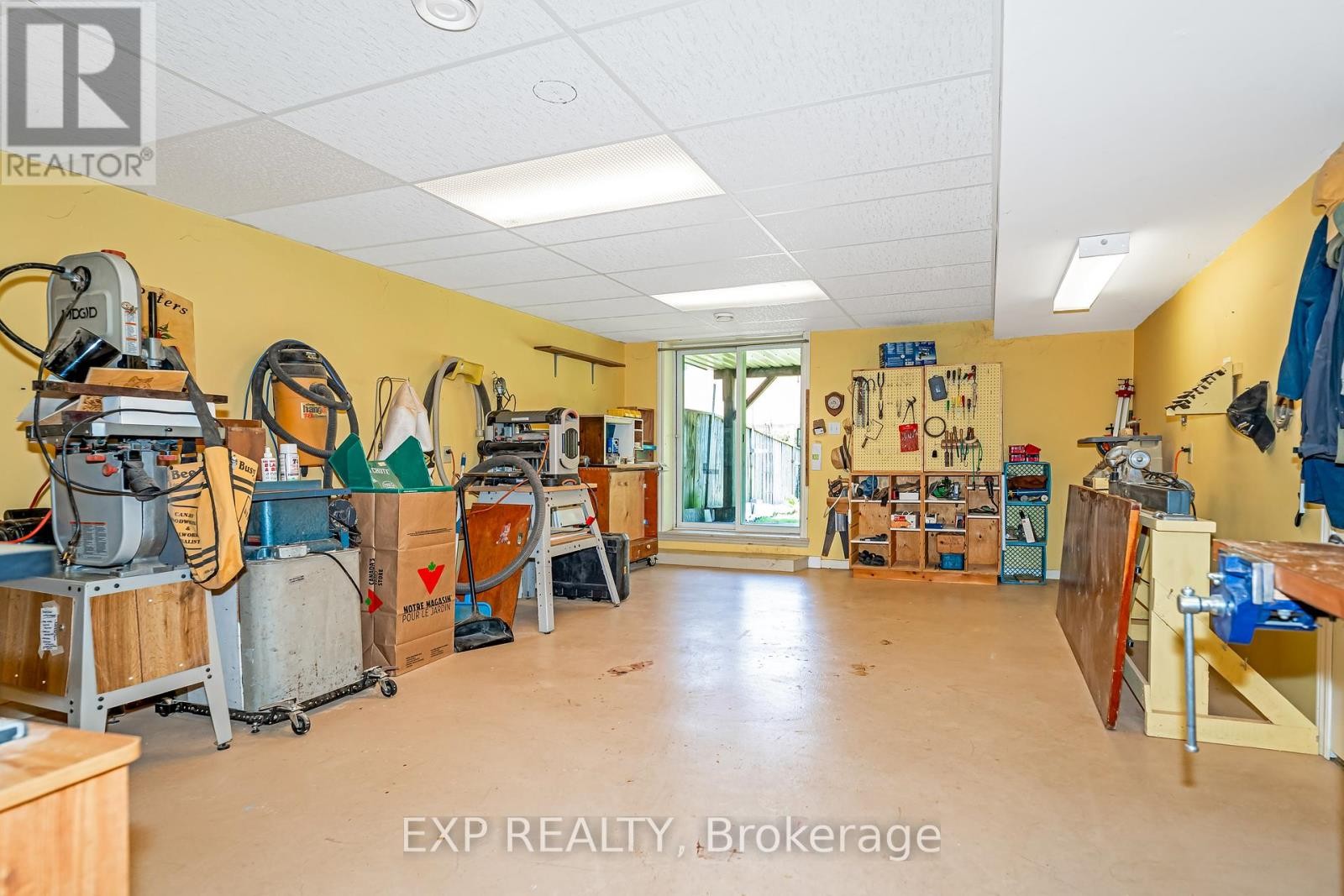 












357 JAMIESON STREET

,
Mississippi Mills,




Ontario
K0A1A0

