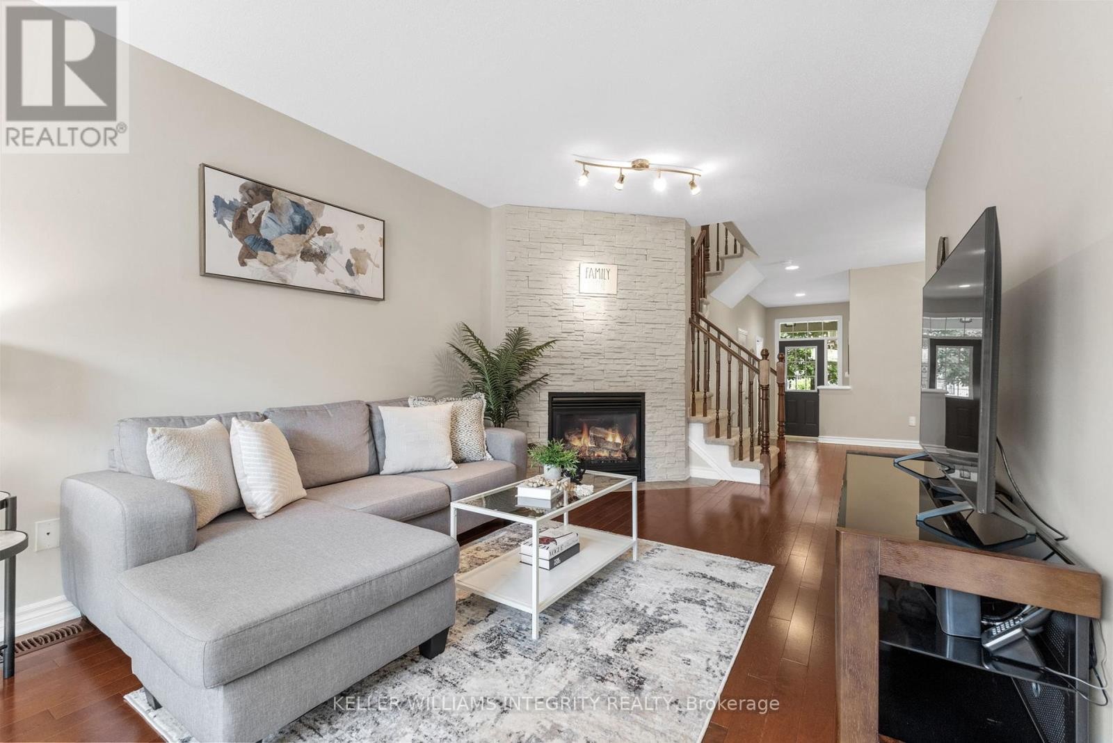 












202 BOOKTON PLACE

,
Ottawa,




Ontario
K1V2H3

