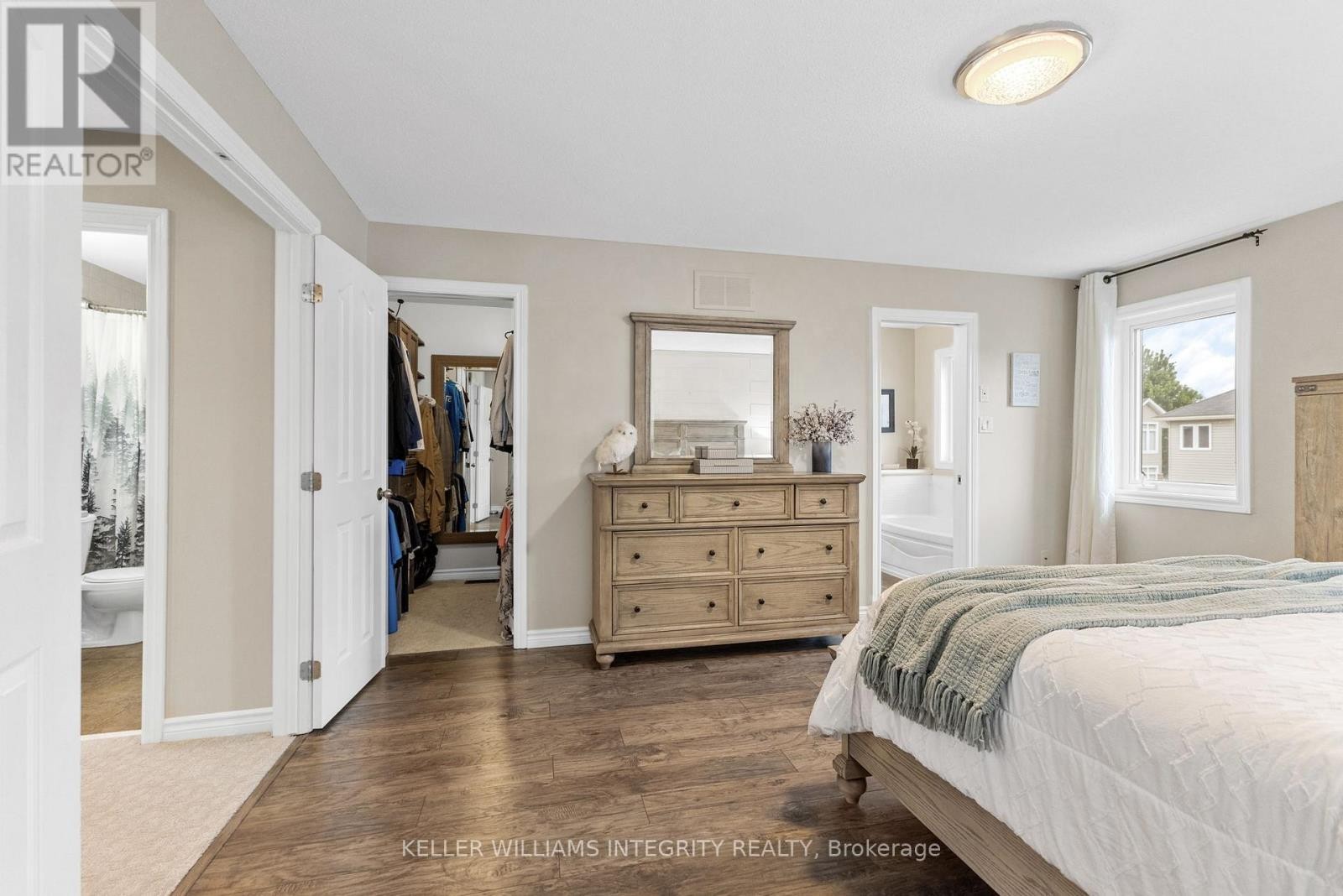 












202 BOOKTON PLACE

,
Ottawa,




Ontario
K1V2H3


