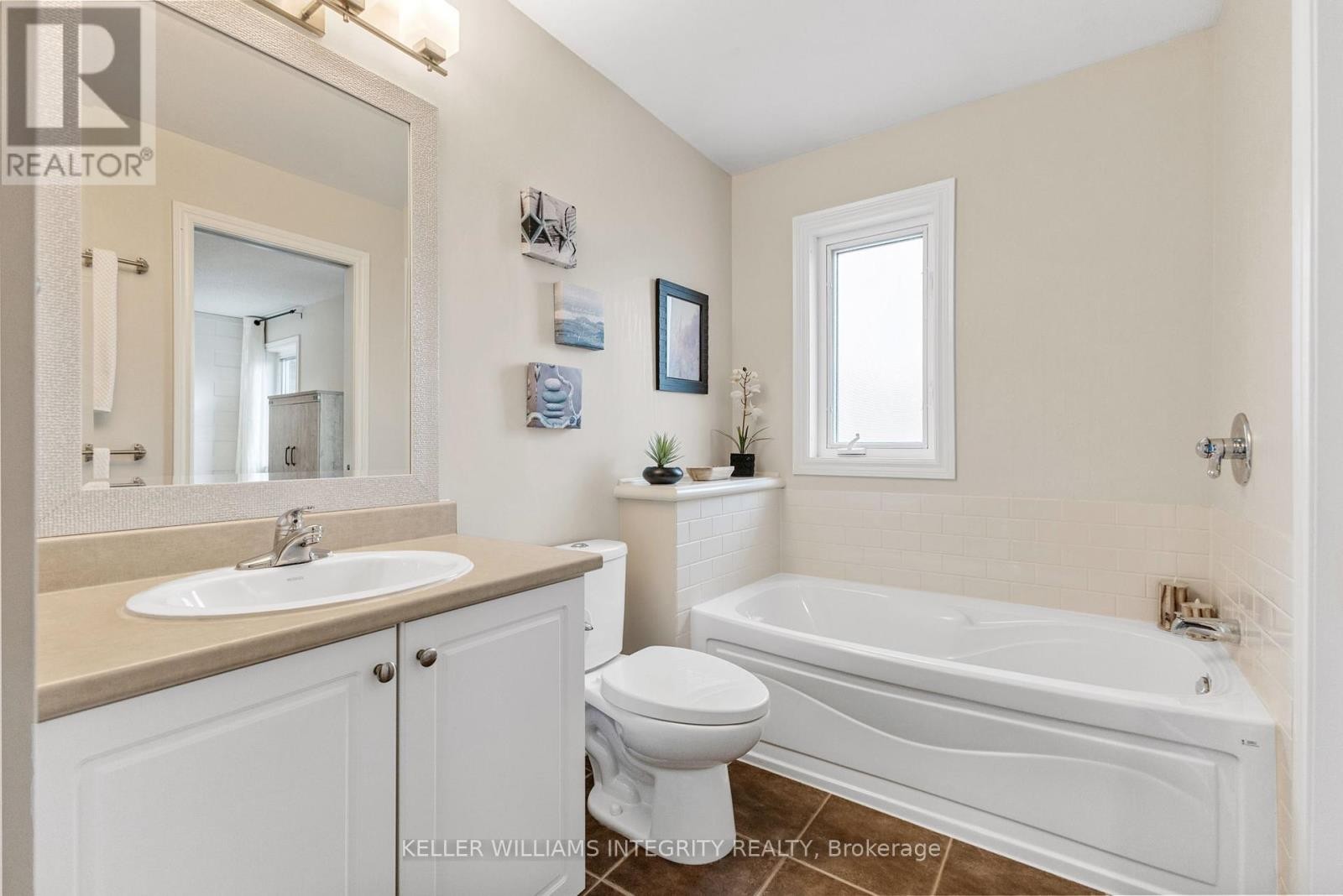 












202 BOOKTON PLACE

,
Ottawa,




Ontario
K1V2H3

