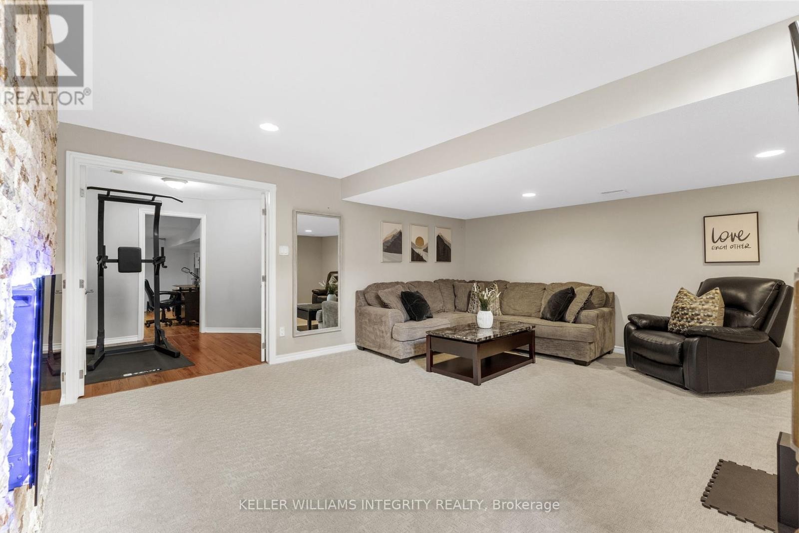 












202 BOOKTON PLACE

,
Ottawa,




Ontario
K1V2H3

