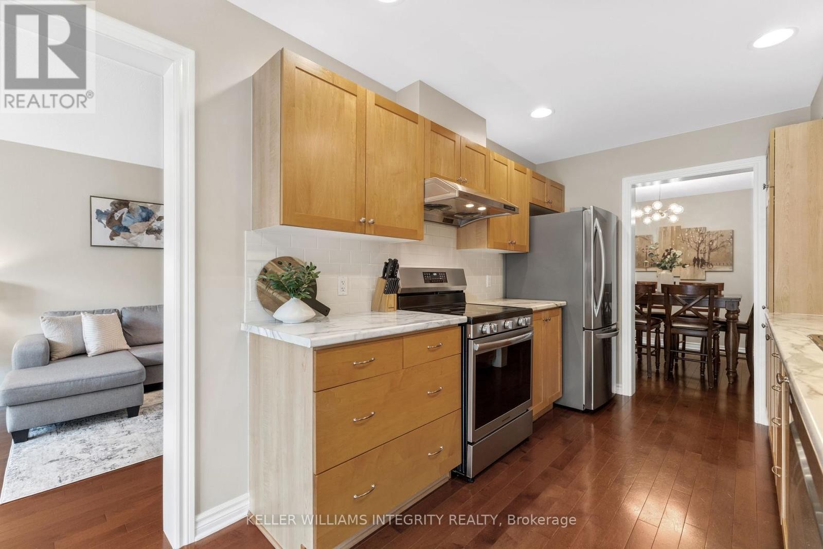 












202 BOOKTON PLACE

,
Ottawa,




Ontario
K1V2H3


