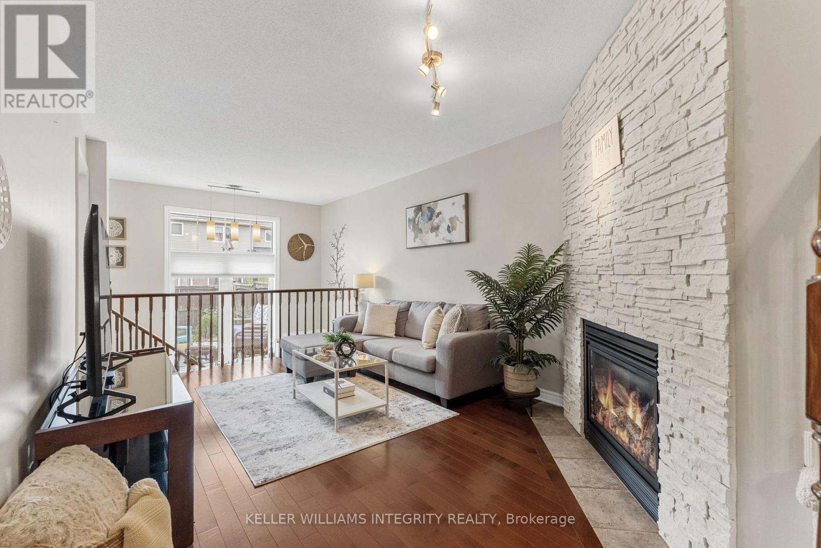 












202 BOOKTON PLACE

,
Ottawa,




Ontario
K1V2H3

