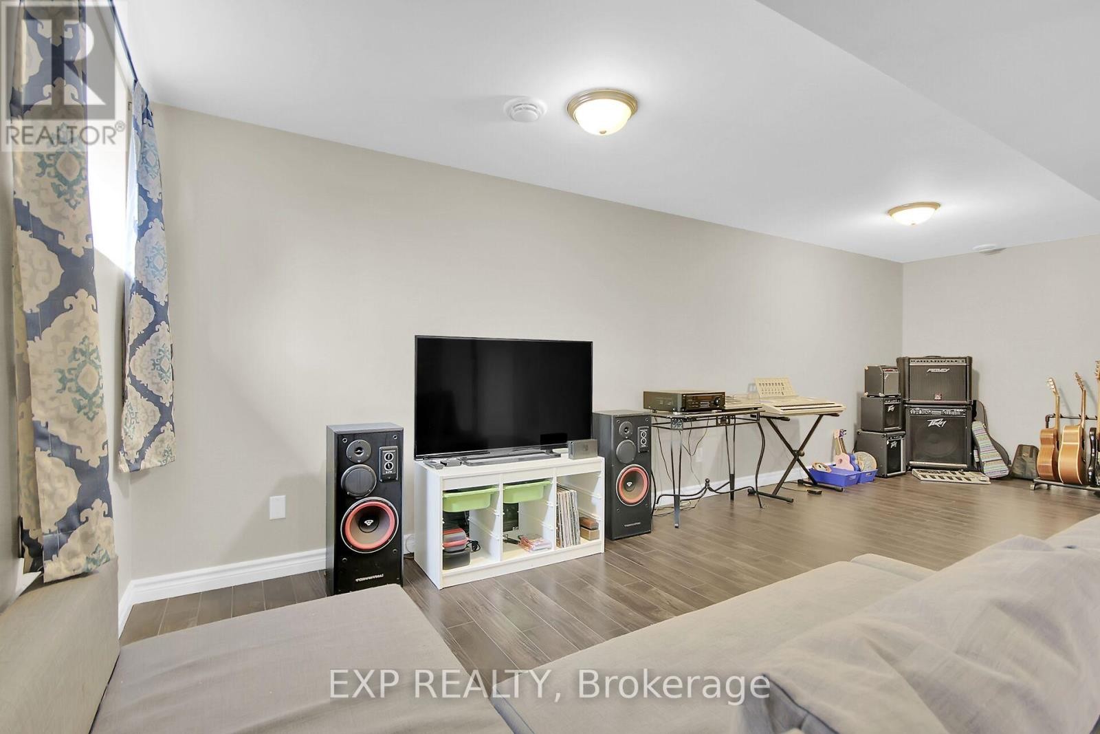 












332 FINNER COURT

,
Mississippi Mills,




Ontario
K0A1A0

