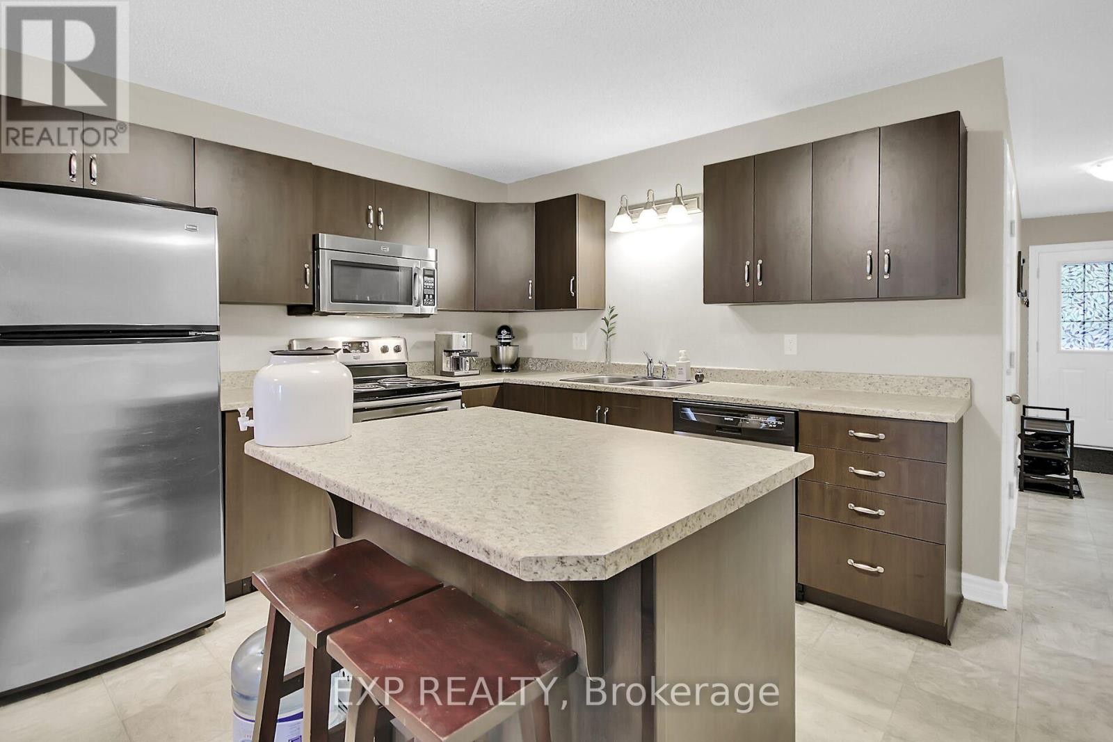 












332 FINNER COURT

,
Mississippi Mills,




Ontario
K0A1A0

