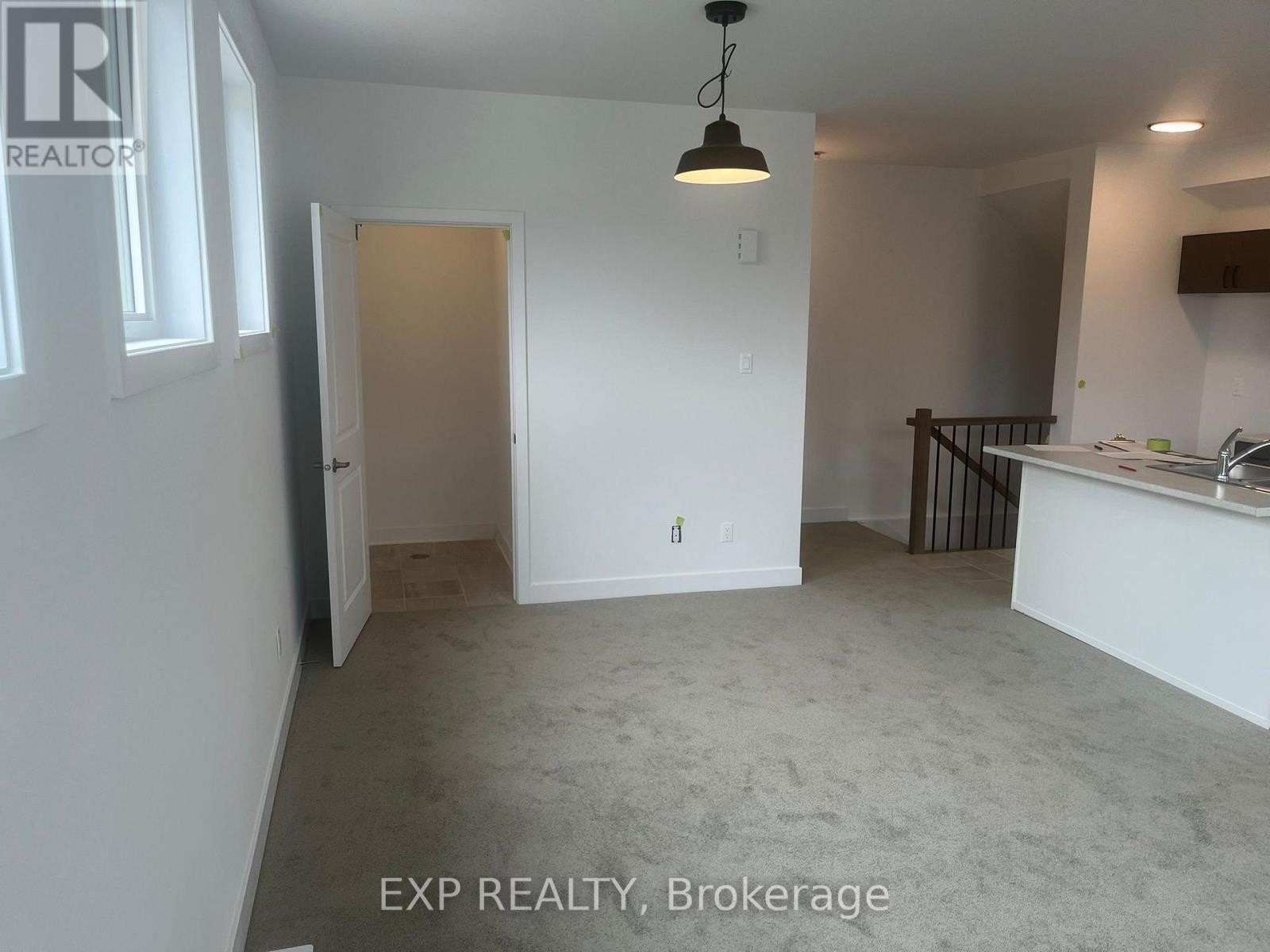 












E - 230 PINGWI PLACE

,
Ottawa,




Ontario
K1X0E9

