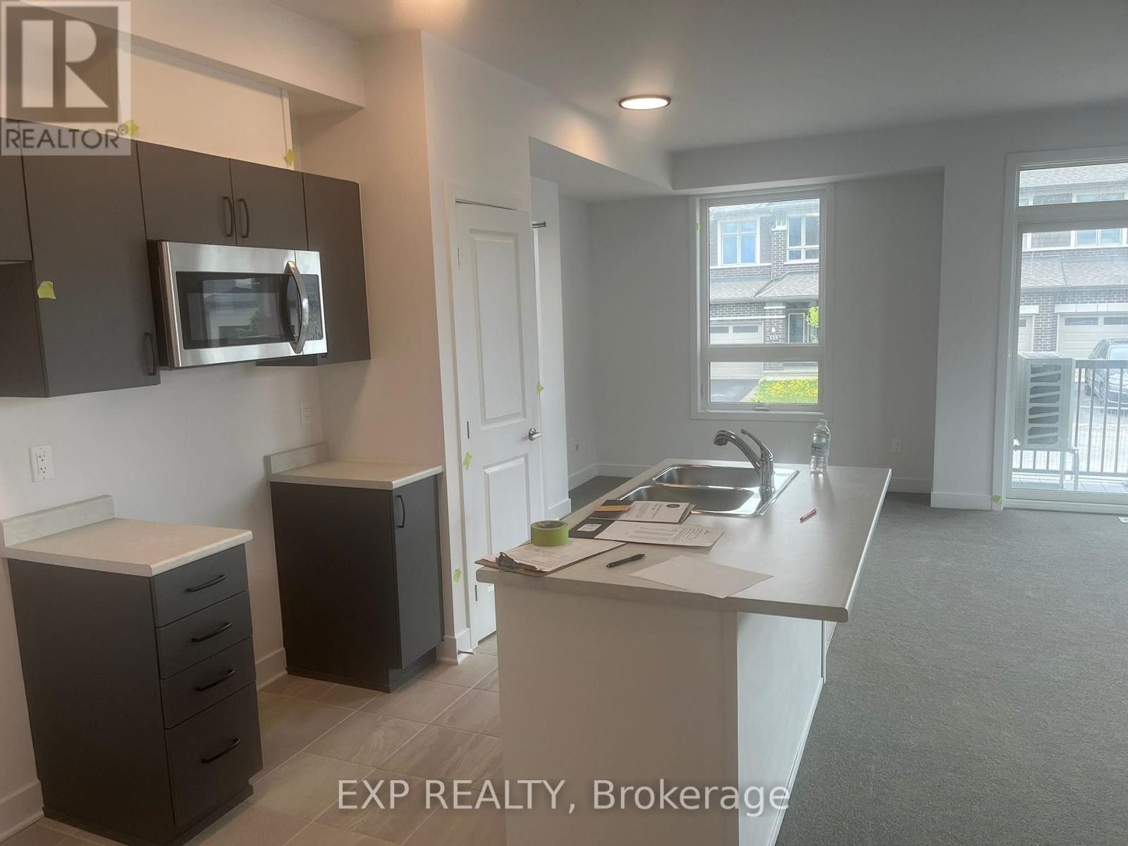 












E - 230 PINGWI PLACE

,
Ottawa,




Ontario
K1X0E9

