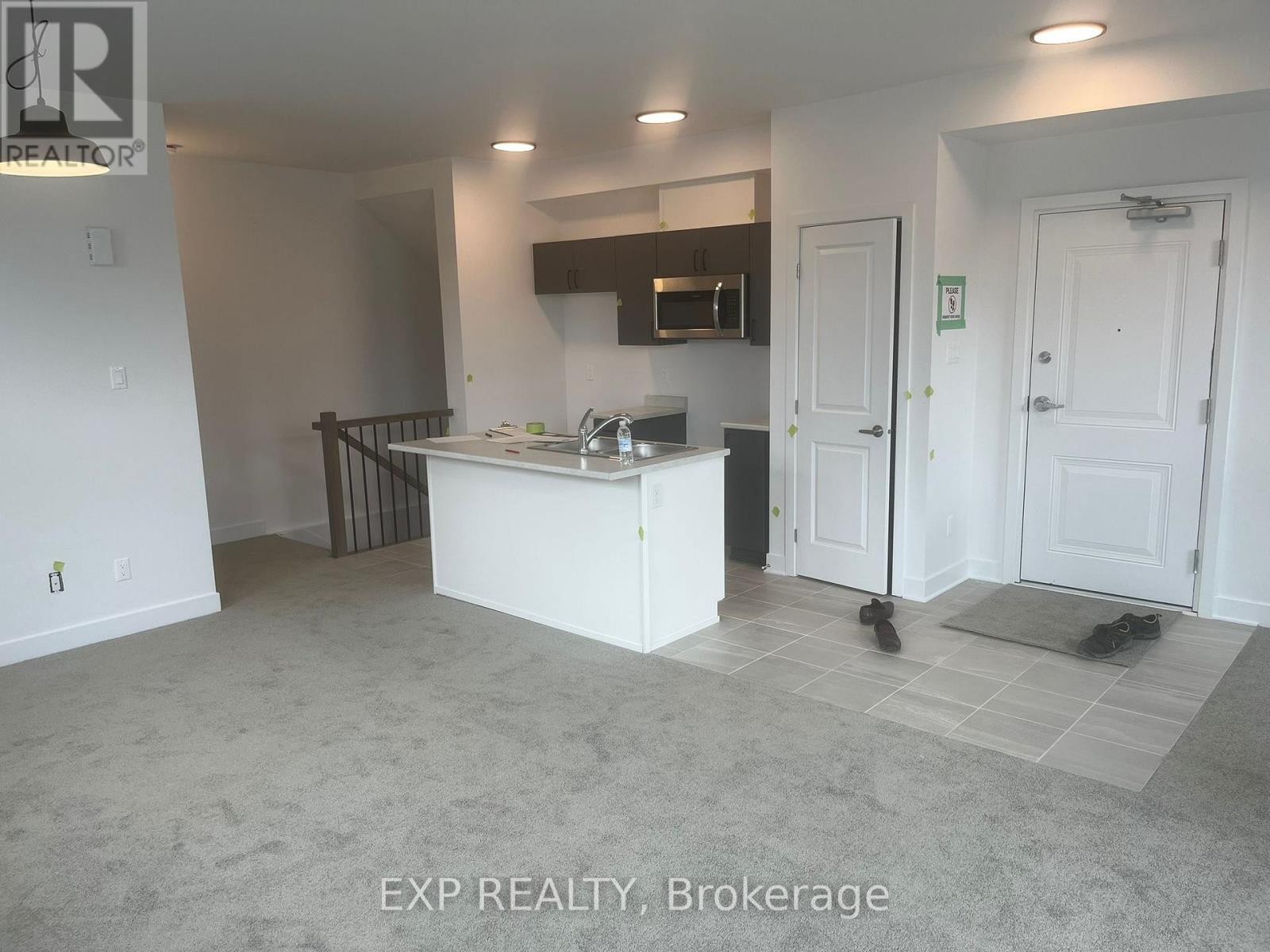 












E - 230 PINGWI PLACE

,
Ottawa,




Ontario
K1X0E9

