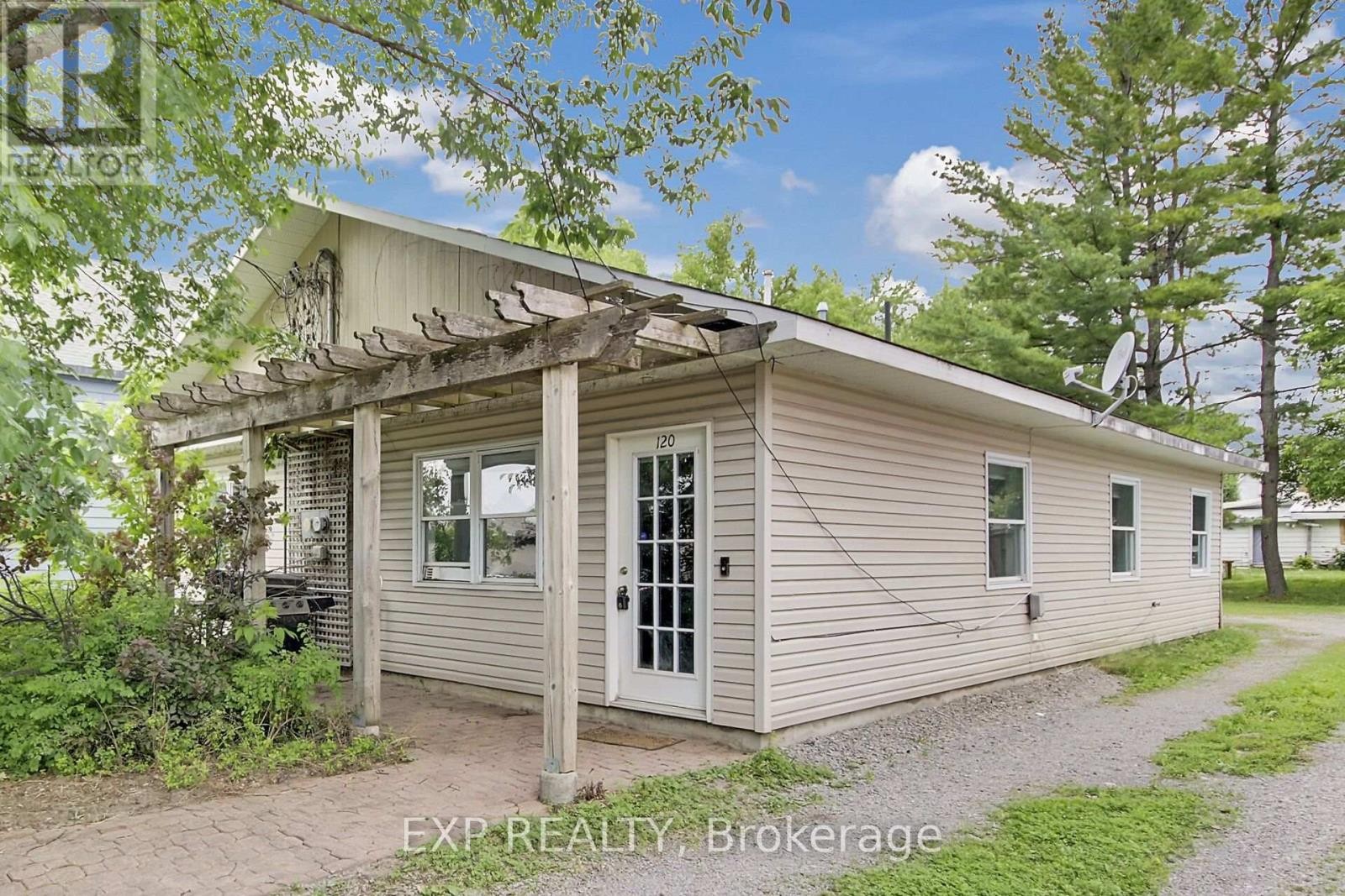












120 MAIN STREET E

,
Mississippi Mills,




Ontario
K0A1A0

