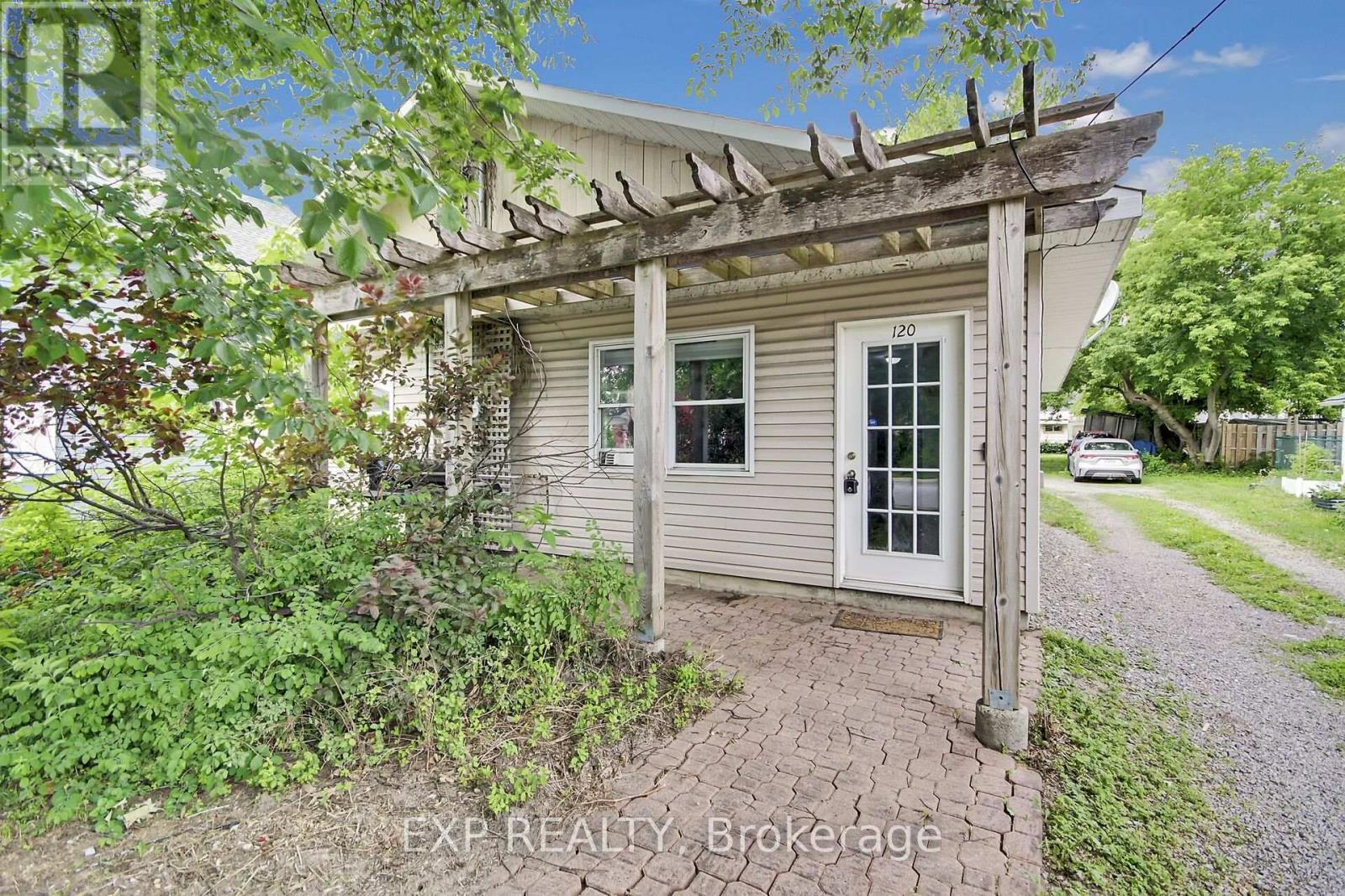 












120 MAIN STREET E

,
Mississippi Mills,




Ontario
K0A1A0

