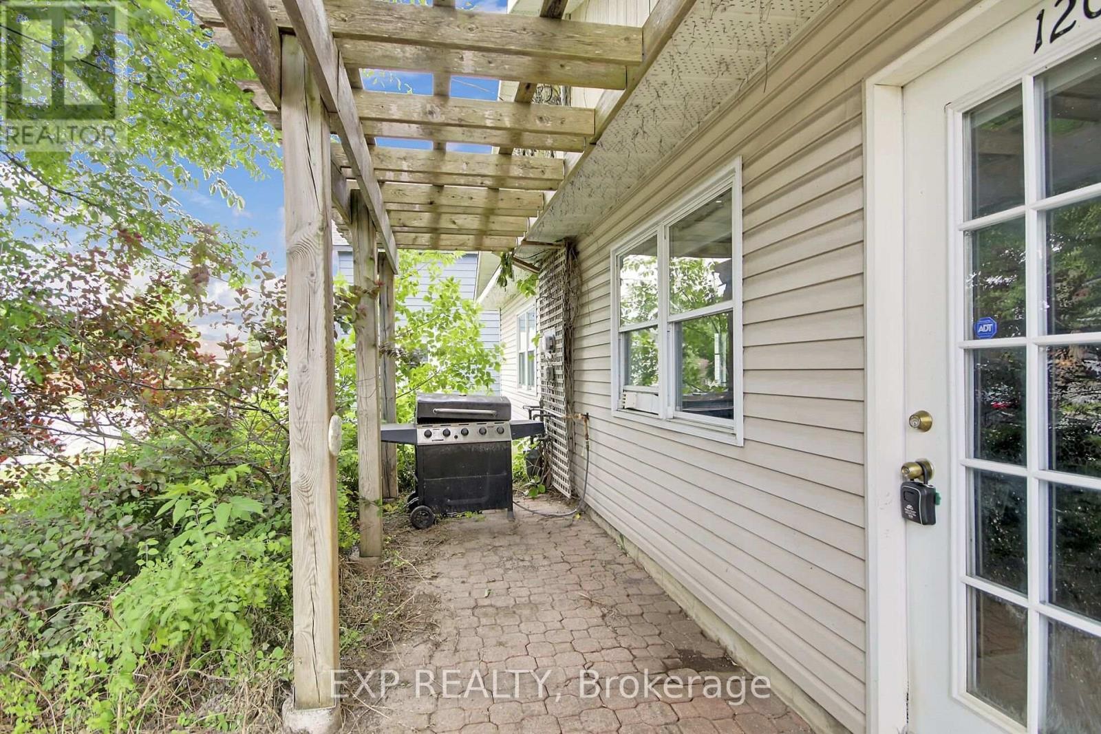 












120 MAIN STREET E

,
Mississippi Mills,




Ontario
K0A1A0

