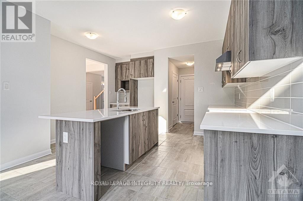 












169 GOSLING CRESCENT

,
Ottawa,




Ontario
K2W0K7

