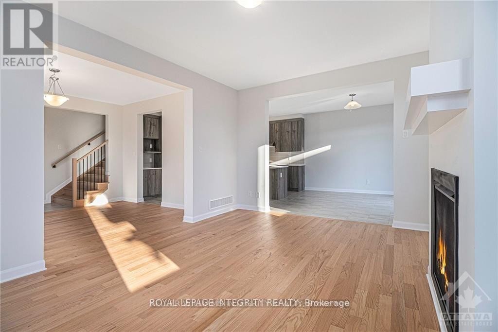 












169 GOSLING CRESCENT

,
Ottawa,




Ontario
K2W0K7

