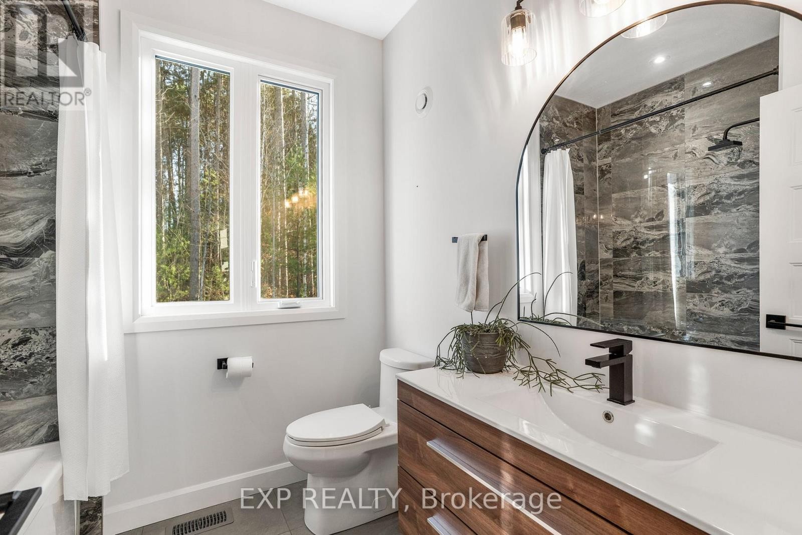 












1579 ROLLIN ROAD

,
Clarence-Rockland,




Ontario
K0A3N0

