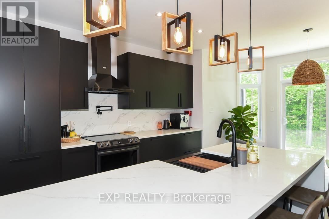 












1579 ROLLIN ROAD

,
Clarence-Rockland,




Ontario
K0A3N0

