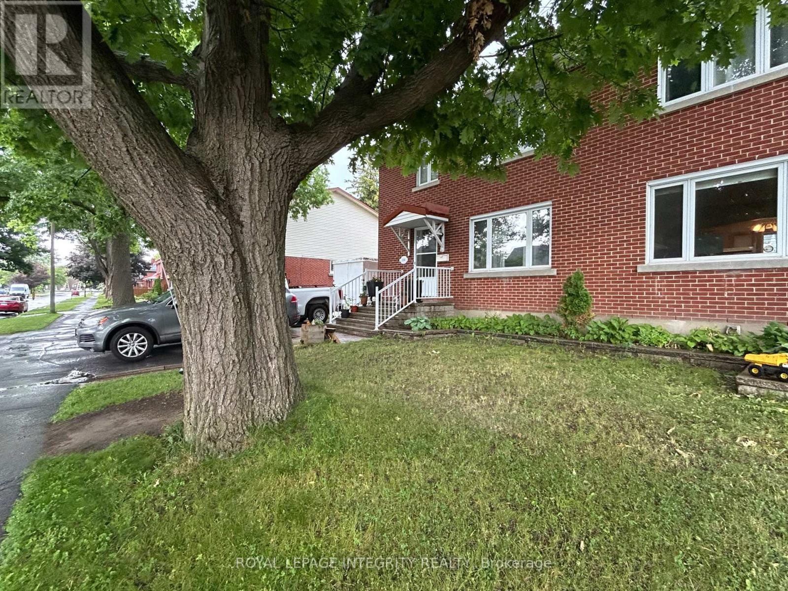 












1350 LEASIDE AVENUE

,
Ottawa,




Ontario
K1Z7R1

