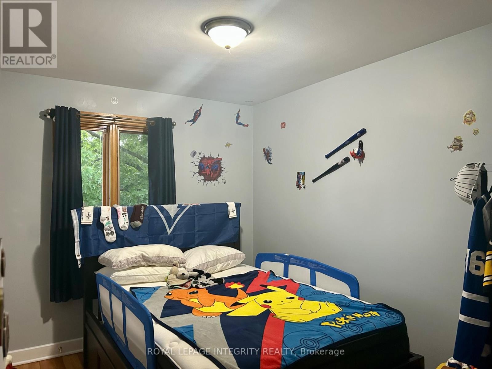 












1350 LEASIDE AVENUE

,
Ottawa,




Ontario
K1Z7R1

