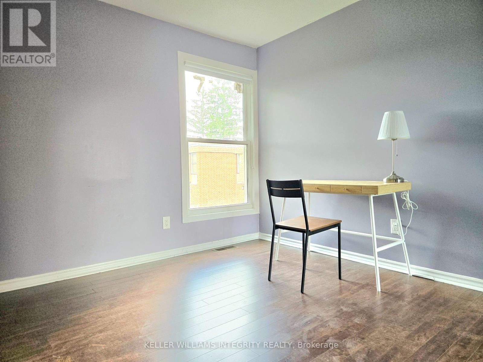 












218 - 2270 COTTERS CRESCENT

,
Ottawa,




Ontario
K1V8Y6

