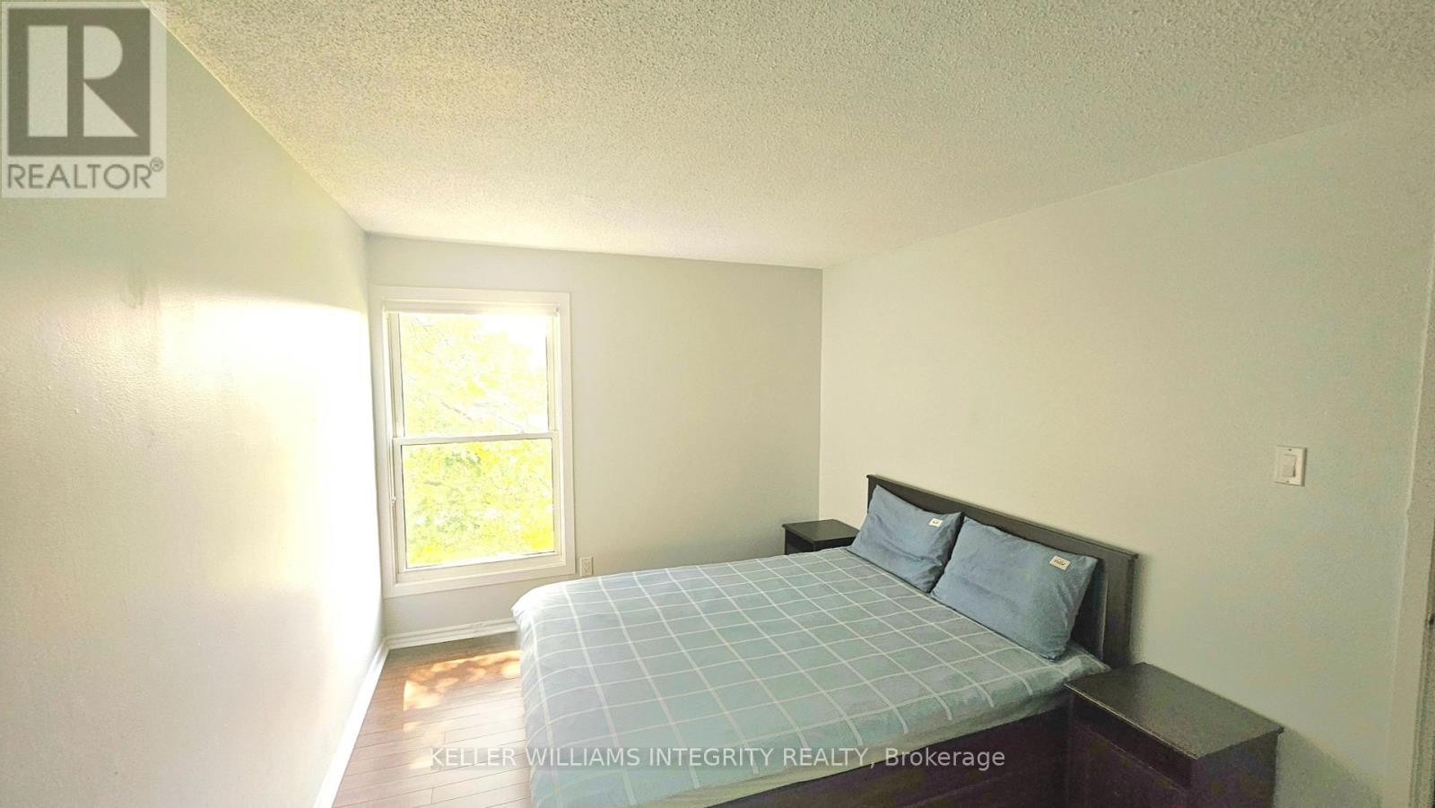 












218 - 2270 COTTERS CRESCENT

,
Ottawa,




Ontario
K1V8Y6

