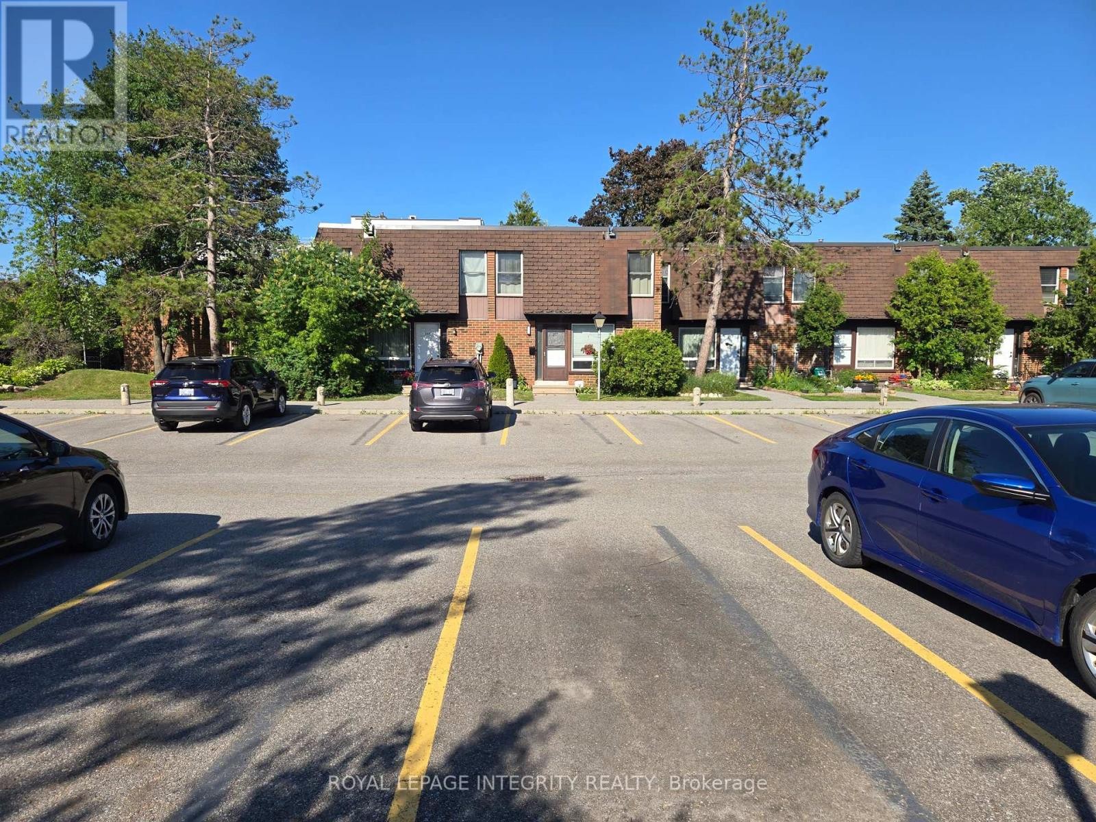 












218 - 2270 COTTERS CRESCENT

,
Ottawa,




Ontario
K1V8Y6

